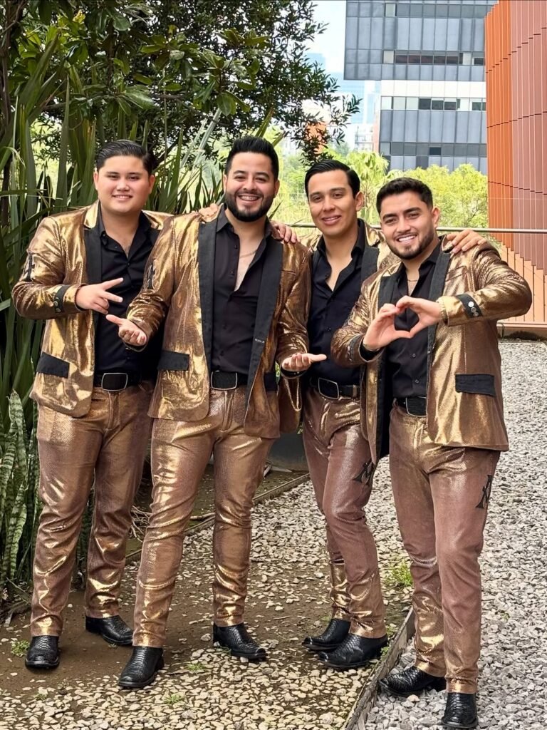 La Arrolladora Banda El Limón 