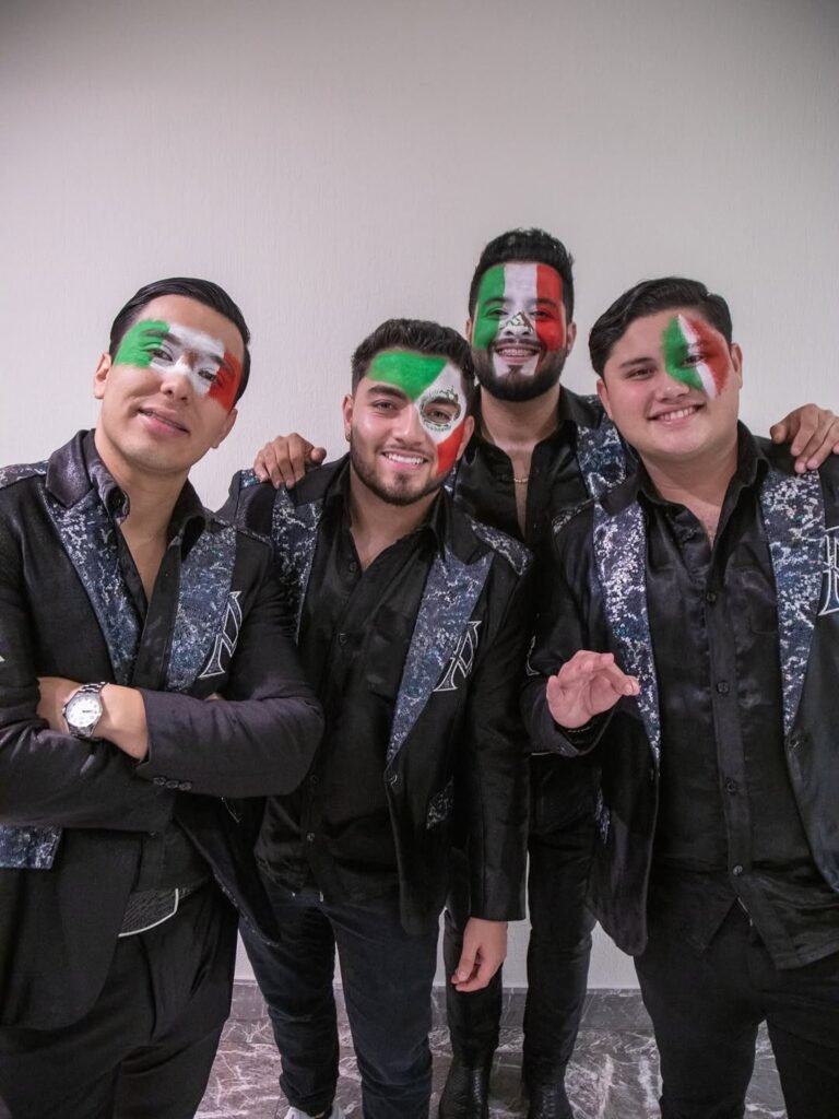 La Arrolladora Banda El Limón